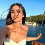 Fahriye Evcen Instagram - Simdiden özlemek.. ⛱