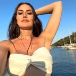 Fahriye Evcen Instagram - Simdiden özlemek.. ⛱