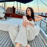 Fahriye Evcen Instagram - Ahoy! 🙋🏻‍♀️