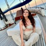 Fahriye Evcen Instagram - Ahoy! 🙋🏻‍♀️