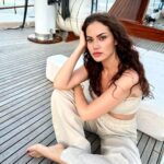 Fahriye Evcen Instagram - Ahoy! 🙋🏻‍♀️