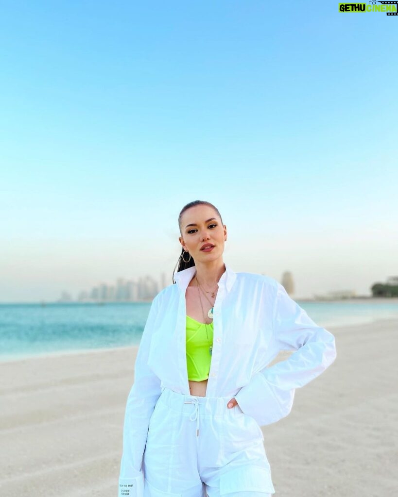 Fahriye Evcen Instagram - #doha 🏙 Katara Doha