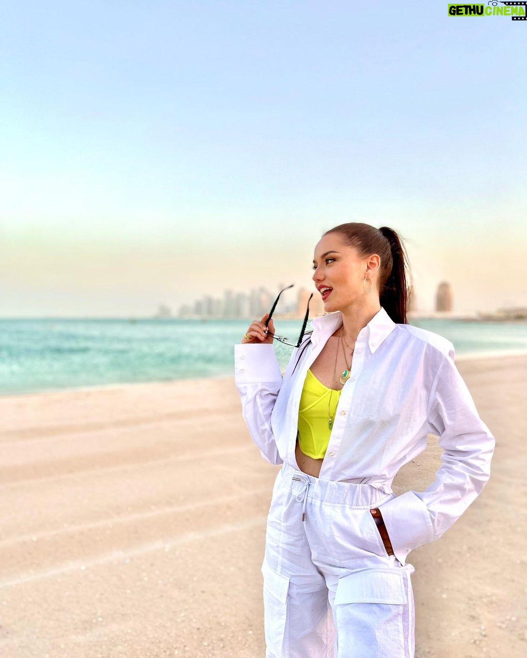 Fahriye Evcen Instagram - #doha 🏙 Katara Doha
