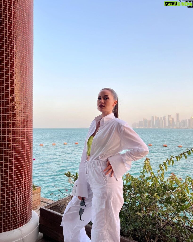 Fahriye Evcen Instagram - #doha 🏙 Katara Doha
