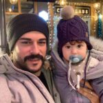 Fahriye Evcen Instagram - Tam 3 yıl önce bugün içimizde açan bahar çiçeğimiz oldun oğlum.. baharın kokusunu getirdin bize.. iyi ki doğdun meleğim.. 😌🎂🎁🌼🎈💛 @karanozcivit 13.04.2022