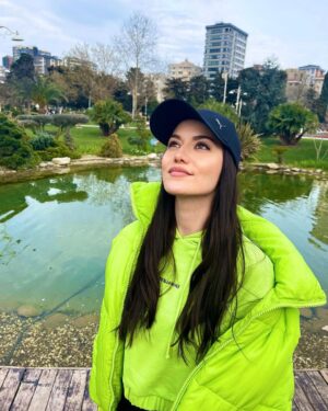 Fahriye Evcen Instagram - 🍀