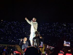 Fainal Instagram - Momento Épico! Obra De Arte En Medellín!  @jbalvin @shakoelsh