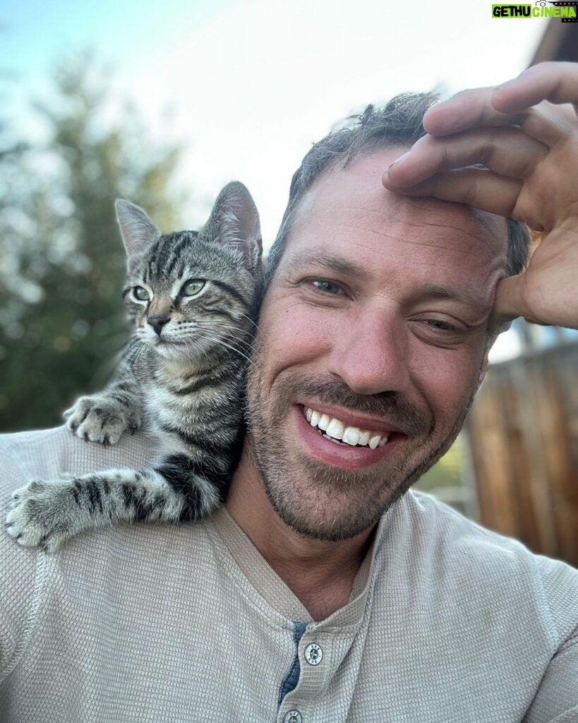 Falk Hentschel Instagram - This guy came by for a photoshoot on the ranch. I feel like he kinda mimicked my expression/vibe for each pic. He tries to hang out on my shoulder whenever i sit down anywhere. Lovely company. Minus the claws in my back as he takes his seat.😃
