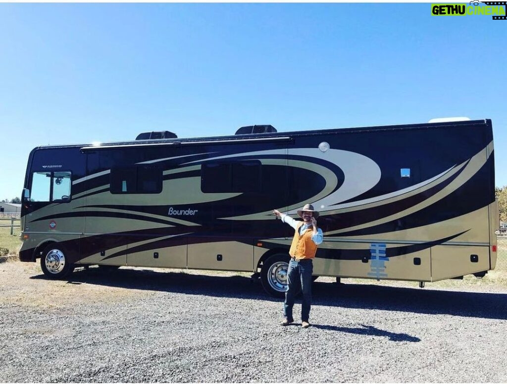 Falk Hentschel Instagram - Our new home has arrived. We are relocating into adventure-land. It’s a crazy story how we got this puppy. Hint we named the bus “Crazy Swayze” Bend, Oregon