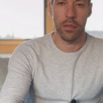 Falk Hentschel Instagram – Why do the power hour. To me life is all about contractions and releases and how one recognizes one’s contractions as they happen to release them and allow new life to flow through the body. I hope this is helpful. have a great day on purpose and watch when you contract.