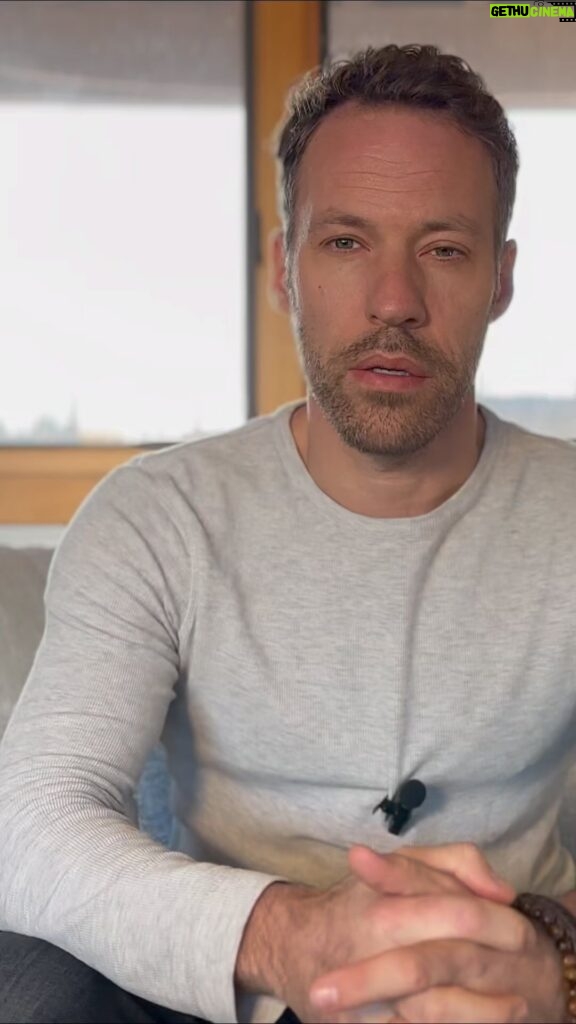 Falk Hentschel Instagram - Why do the power hour. To me life is all about contractions and releases and how one recognizes one’s contractions as they happen to release them and allow new life to flow through the body. I hope this is helpful. have a great day on purpose and watch when you contract.