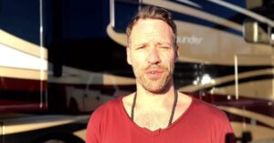 Falk Hentschel Instagram - Please support Pup Duffy’s #godundme . She will use whatever money she gets to set her son and her up in a more financially sustainable living situation. Whatever money we raise goes towards the purchase /down payment or rental of a home on wheels. Thank you. If you have a free clean home to offer please DM me.