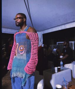 Falz Instagram - shinmi pelu off-shoulder Ota l’enu 🌶️ @pkcrochet_