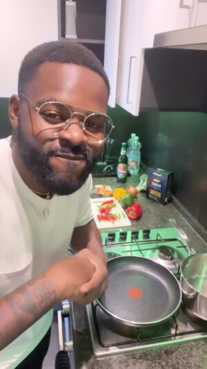 Falz Instagram - International-stir-fry-designer-pasta-a-la-penne 🍲😎

#ChefFalz