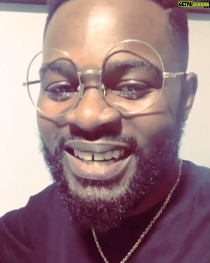 Falz - 169.3K Likes - Merry Christmas! 🎄🎁
Sending you all the love you deserve today! ❤️😘