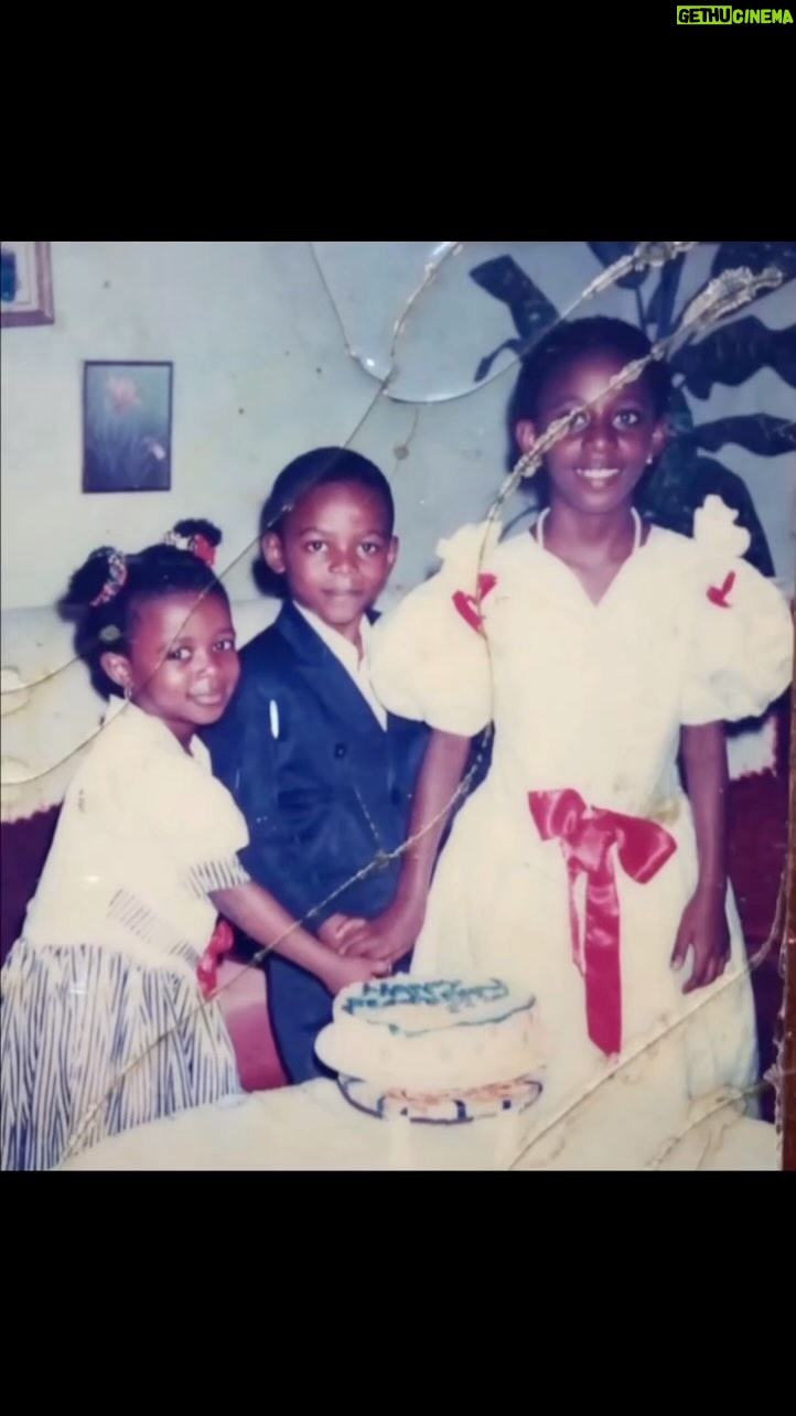 Falz - 58.5K Likes - A short story 🤭
We thank the lord for growth.
Tell me, which is your favourite version of Falz ?