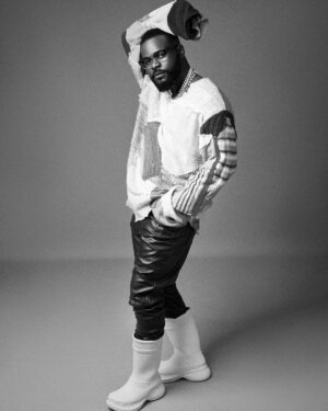 Falz Instagram - Jordan year 🎂 🍾

Oya plus 10 😏😩