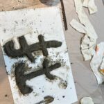 Fandy Fan Instagram – 「拙」攝影個展- 人樂年豐

關於一些小幫手，褲子一高一低買水泥小妹，髮尾自然卷翹的很美的阿母，穿著襪子一起曬太陽的阿ㄋㄚ打

都有一點拙的感覺，純真的，質樸的，有的時候笨笨的但是很真實可愛的人

未加修飾的真誠分享給大家🖤🖤