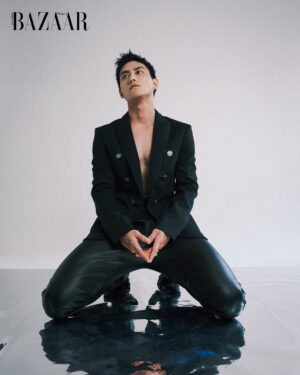 Fandy Fan Instagram - 其實頭髮短短也不錯啊😊😊
對不對

Credit @harpersbazaarhk 
Art direction @caylen_style 
Photographs @johnnylu.jpg
Stylist @kwenkwenyu
Make up @wjc_mua
Hair @ajae_yt