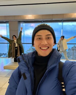 Fandy Fan Instagram - #演員們的旅行 來到了第四趟，我自拍的技術也大耀進了四個Level 

圖二自拍我給10分🥳🥳

#演員們的旅行攝影社🎇

演員們的旅行首播

1/26 週五晚間11點「東森綜合台 」
1/27 週六晚間9點 「TVBS 42台」

一定不要錯過哦🔥🔥🔥