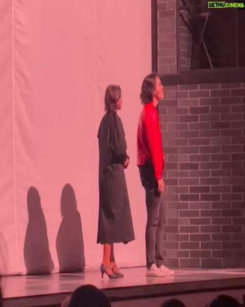 Farah Justiniani Instagram - ¡¡Gracias por todo!! Lo que disfrute este proceso de montaje y funciones. Sin duda, un momento hermoso que voy a recordar siempre. Los adoro y estoy muy agradecida por compartir con ustedes muchas cosas. Gracias por toda la enseñanza que me dieron. Mi corazón y mi alma se van contentos 🫀 @sisuconecta @soymariameneses @rogeese @diegomedelmusic @maria.ayusoh @pfofo @aranzavaldess
