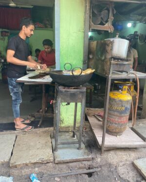 Fareed Zakaria Instagram - We toured Dharavi, the largest slum in Asia, and it was totally fascinating to see the vibrancy, inventiveness and joy of people living with very little. They create little restaurants, pottery shops, recycling operations, and so much more. With Krishna Pujari, one of the founders of his extraordinary organization, @realitytoursandtravel. 80% of their profits go to back into the community to help young slum-dwellers move out of poverty and the slums. check it out and donate please! @realitygives. Btw, 🤳by Sofia.