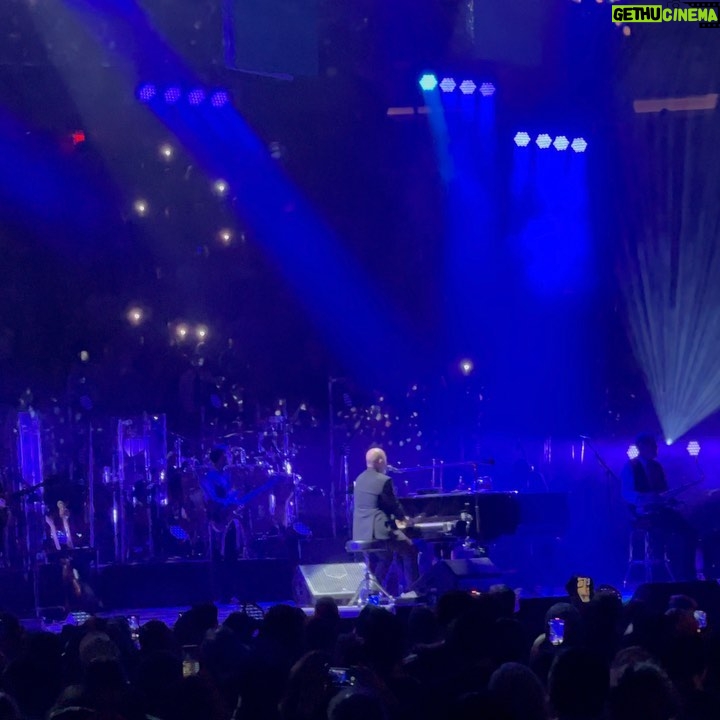 Fareed Zakaria Instagram - New York is back! Crazy electric energy last night with Billy Joel. 20,000 people singing along to our favorite songs! Madison Square Garden