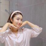 Febby Rastanty Instagram - Double cleansing super duper penting banget! Kalau urusan bersihin wajah dalam 1x usap aku percayain pake Ponds Vitamin Micellar Water yah @pondsindonesia! #JadiBening
