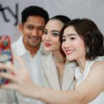 Febby Rastanty Instagram - Throwback last saturday! Akhirnya kesampean ketemu sama yaya! HAHAHA pantau story kak ririn & kak ibnu buat liat video-video menggemaskan bu yaya! Kemarin yaya lagi capek dan ngantuk jadi gak sempet ngobrol deh hahahaha semoga ketemu lagi ya anak cantik!! ❤️ @ririnekawati @ibnujamilo 📸: @armanfebryan