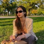 Febby Rastanty Instagram - Throwback to one lovely day in DC. Twas my last day in dc. I’ve actually planned a few activities to do & a few restaurants to try. Ended up just eating ramen, going to the library and strolling at the park. Duduk, leyeh-leyeh, ngobrol ngalor ngidul, foto-foto sambil liat sunset. The day didnt go exactly the way i planned, but it went perfectly fine. Sometimes, you just have to throw away all the worry, all the plans. Just enjoy the ride and let it surprise you. 💖