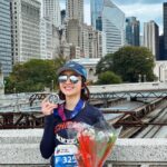 Febby Rastanty Instagram - WOHOOOO I MADE IT! Alhamdulillaaaah 🥹❤️❤️ My 2nd 42.2 KM in a year, My 2nd WMM Medal! :’) sebenarnya marathon kali ini ku akui persiapan nya gak semateng saat tokyo marathon kemarin. Entah kenapa banyak banget keluhan badan. Betisku keram. Sampe jalan pun sakit. Awalnya kanan, trus pindah kiri. Sempet beberapa kali fisio. Membaik, tapi tetep aja berasa. Tau kalau kaki gak baik-baik aja. Latihan juga susah banget capai target. Peak run cuma nyampe 21 km karena kaki udah lumayan sakit 🥹 banyak juga aktifitas jadi latihan pun banyak bolong. Duh banyak deh dramanya hahaha. Tapi aku percaya banget mantra “Your body can believe what your mind can achieve”. Aku percaya pikiran kita tuh HEBAT banget. Kalau kita mindsetnya gabisa, pasti badan juga ikutan. Jadi emang walaupun tau kalau kaki gak dalam kondisi prima, pikiran ku tetap harus kuat dan percaya bahwa aku bisa. Pasang target di pikiran bisa finish dalam waktu 4 jam aja (kan ada gila-gilanya nih cewek 😅). Sepanjang perjalanan cuma bisa semangatin diri sendiri dan berdoa terus sama Tuhan minta dikuatkan seluruh badan. Pikiranku cuma yang penting lariin aja apapun yang terjadi dan nikmati setiap perjalannya! KM 21 kaki mulai kasih alarm capek, cuma bisa elus-elus dan bilang “Gapapa ya dikit lagi. Bisa ya. Abis ini istirahat ya janji” eh ternyata badannya bisa kerja sama dengan baik 🥹🥹 *peluk erat badan sendiri*. AAAND YES I HAD SO MUCH FUN! beda negara, beda juga vibenya. Walaupun jarang liat orang indonesia, tapi disini orang yang cheering juga banyak sepanjang jalan. Bikin tambah semangat. Bonusnya PB lagi :’) 04:21:07 heheheh mayanlah beda 25 menit. 2 WMM down, 4 more to go! Bismillaaah! ❤️🙏🏻