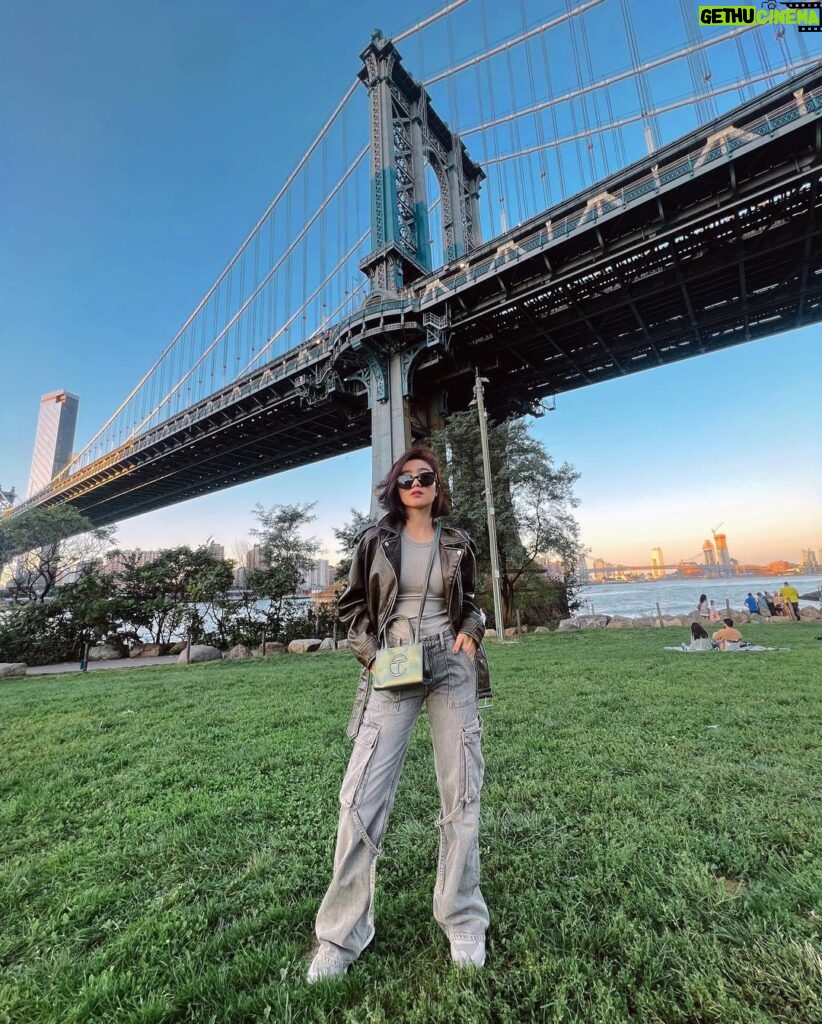 Febby Rastanty Instagram - Somewhere between living and dreaming, there’s New York. ❤️