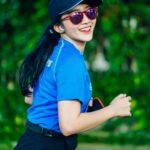 Febby Rastanty Instagram - #betterlatethannever right? 🤪 throwback to my very first Pocari Sweat Run Indonesia in Bandung 💙 rasanya HAPPPYYY BANGET. Bisa lari bareng 27 ribu teman-teman seindonesia di bandung, suasananya enak, cuacanya dingin, semua jalan dan area nya bersih dan clear. Walaupun rutenya naik turun, apalagi yang 10k, baru berapa ratus meter sudah disambut fly over ceunah hahaha 💪🏻🥲 tapi seneng katanya temen-temen justru banyak yang PB disinii, apalagi banyak yg pertama kali juga! 🥰 kereeen! Kalau aku sih PB juga alias Photo Banyak hahaha (thank you mas photographer 😋🙏🏻) dalam keadaan apapun yang penting bibir jangan sampe pucet alias liptint always on 🤪 congratulations to @pocariid @pocarisportid famz on your successful amazing event! WOHOO 👏🏻👏🏻 See you guys next year! 💙💙