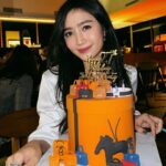 Febby Rastanty Instagram - Season 27, episode 1. A year older and (hopefully) wiser. Thanks for all the kind birthday wishes, prayers and surprises guys ❤️☺️