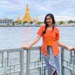 Febby Rastanty Instagram – Wat arun, Bangkok. 2023.
//
Pake kebaya dari ibukuu @maudykoesnaedi & kain dari mbak @santizaidan ❤️ luv banget!