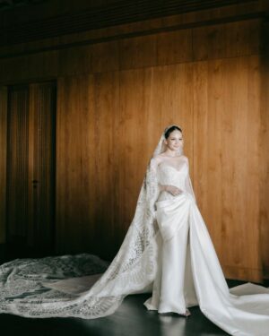 Febby Rastanty Instagram - Akhirnya wedding yang privat, hangat dan intimate seperti yang kamu impikan jadi kenyataan ya kak. Penuh cinta, haru dan tawa. Semua orang terdekat yang hadir ikut bahagia. I’m truly happy for you ☺️ @enzystoria Tepuk tangan untuk cewek keren satu ini yang ngurus semua urusan pernikahan sendiri, sambil kordinasi jarak jauh sama kak mol @molenkasetra dan juga syuting & kuliah 👏🏻 thank you for giving me an example what kind of wedding i would like to have in the future ❤️ selamat mesra-mesraan sampe tua kakak-kakak ku sayang! #ENZupwithMOL