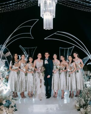 Febby Rastanty Instagram - Akhirnya wedding yang privat, hangat dan intimate seperti yang kamu impikan jadi kenyataan ya kak. Penuh cinta, haru dan tawa. Semua orang terdekat yang hadir ikut bahagia. I’m truly happy for you ☺️ @enzystoria Tepuk tangan untuk cewek keren satu ini yang ngurus semua urusan pernikahan sendiri, sambil kordinasi jarak jauh sama kak mol @molenkasetra dan juga syuting & kuliah 👏🏻 thank you for giving me an example what kind of wedding i would like to have in the future ❤️ selamat mesra-mesraan sampe tua kakak-kakak ku sayang! #ENZupwithMOL