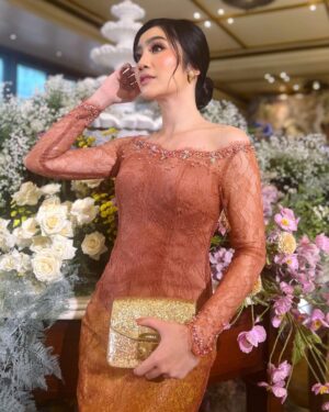 Febby Rastanty Instagram - Loving our kebaya’s colour a lil bit too much.