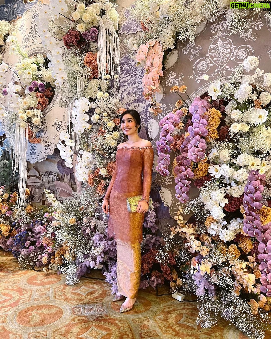 Febby Rastanty - 362.3K Likes - Loving our kebaya’s colour a lil bit too much.