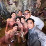 Febby Rastanty Instagram - Kakakku satu lagi resmi jadi istri orang 🥹❤️ cari laki-laki mantap sana sini di jakarta, eh ternyata jodohnya jauh amat di Amerika 😂 bener-bener ya Rencana Tuhan emang unik banget. Selamat menempuh hidup baru Kak Enzy sayang & Kak Mol! @enzystoria @molenkasetra Semoga pernikahan kalian selalu dilindungi Allah SWT. Bahagia & Saling jaga. Sehat & Sejahtera. Love yous! Bonus: video iklan permen karet di akhir 😝 #sayangkalaugakdiupload #barubisaupload