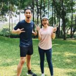 Febby Rastanty Instagram - Dulu latian lari bareng, sekarang sama-sama ngelariin World Major Marathons 🏃🏻‍♂ Gw bangga banget ngeliat journey @febbyrastanty sebagai seseorang yang baru merambah dunia lari. Kalo mau tau ceritanya, yuk nonton episode Sweat & Chat yang terbaru. You don’t want to miss this episode 🔥 #RunYourWay #NBID  #TeamNBID