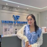 Febby Rastanty Instagram - Sebelum berangkat ke tokyo kemarin, aku sempetin buat treatment rutin di @youthbeautyclinic ☺️ it’s always a pleasure to come back! Thank youu dok! @dr.gabysyer @dr.innejane ❤️ (swipe sampe slide terakhir; ngajak dokter buat foto candid ala-ala ternyata oke juga ya dok hahaha 🤪🤪)