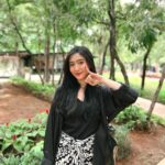 Febby Rastanty Instagram - Akhirnya selesai juga hari yang ditunggu-tunggu. Sudah menyelesaikan tugas sekaligus hak ku sebagai warga negara ❤️ Menarik sekali pemilu kali ini. Hati bener-bener di campur aduk. Banyak banget kejutan tiap harinya. Liat timeline beberapa bulan belakangan ini kadang bikin kagum, geleng-geleng kepala, sampai ketawa gak berhenti. Acung jempol buat orang-orang kreatif yang bikin memes tentang pemilu! 😂🫶🏻 Soal pilihanku, biarkan menjadi rahasia antara aku, Tuhan dan bilik suara di TPS 🤭 Siapapun yang terpilih, insyaAllah yang terbaik. Siapapun itu, semoga bisa menjadi pemimpin yang jujur, bertanggung jawab dan amanah. Semoga bisa menepati janji-janji dan menjalankan visi misinya dengan baik untuk 5 tahun kedepan. Mari kita kawal bersama wir! ☺️🤝