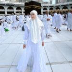 Febby Rastanty Instagram - “Tentang banyak harapan yang selalu kita langitkan, semoga senantiasa Allah segerakan” ❤️