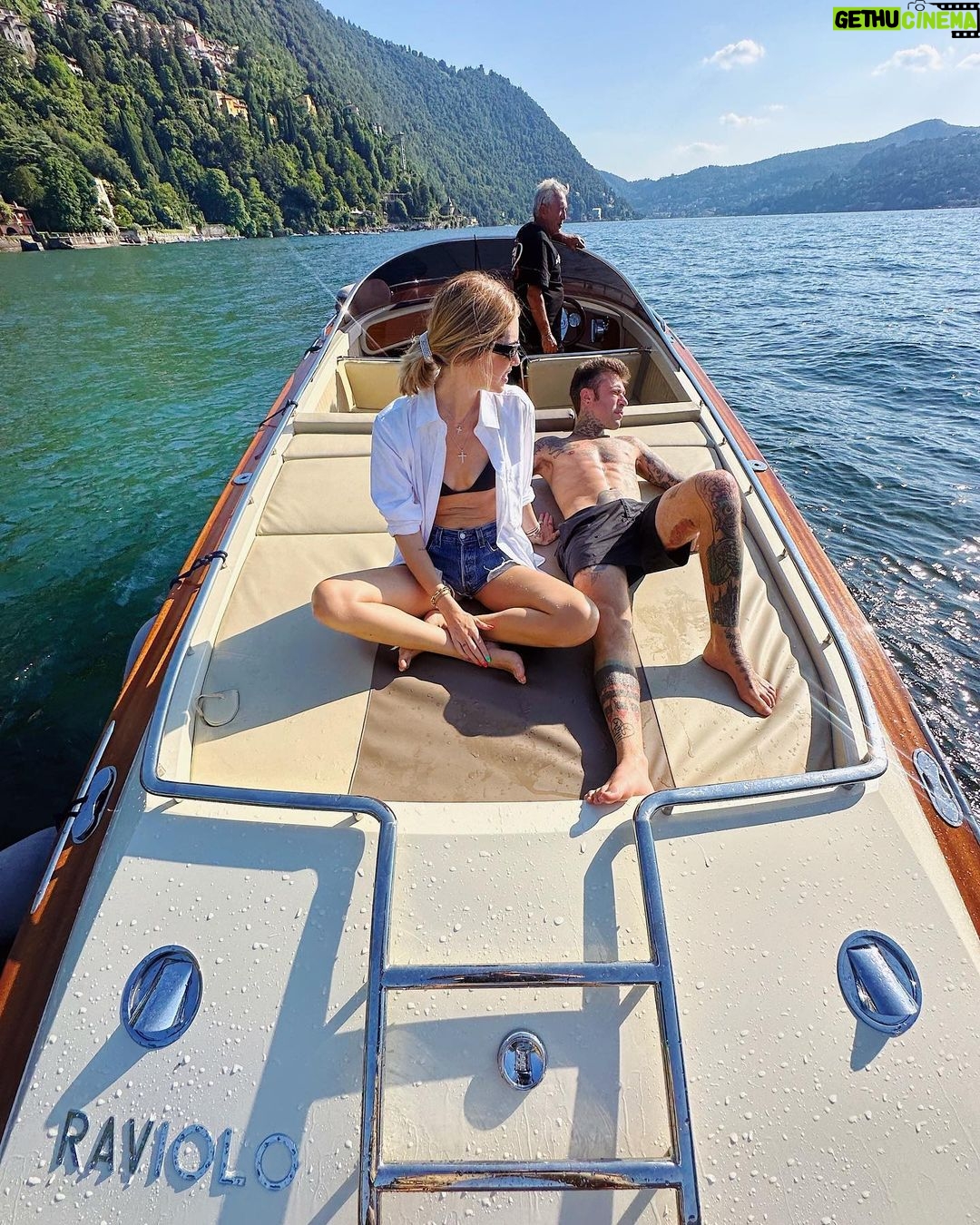 Fedez Instagram - Lago di Como 💙 Lake Como, Italy
