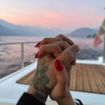 Fedez Instagram - Quando vi succede qualcosa di fortemente traumatico nella vita (come una grave malattia o un grande lutto) abbiate cura della vostra salute mentale ed emotiva e non trascurate le vostre emozioni ne quelle delle persone che vi stanno accanto. Un abbraccio Federico