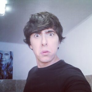 Felipe Castanhari Instagram - Minhas primeiras fotos do Instagram postadas 11 anos atrás… 
O tempo passa rápido demais rapaziada, não se engane, essa frase é um clichê por um bom motivo.