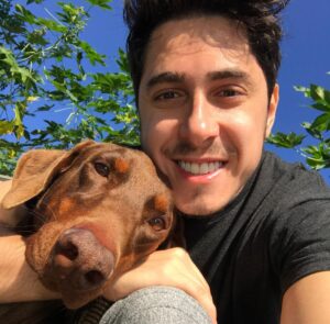 Felipe Castanhari Instagram - Descanse em paz cachorrão 😭😭

Obrigado por trazer tanta alegria pra nossa família, te amo pra sempre ❤️ #Duque