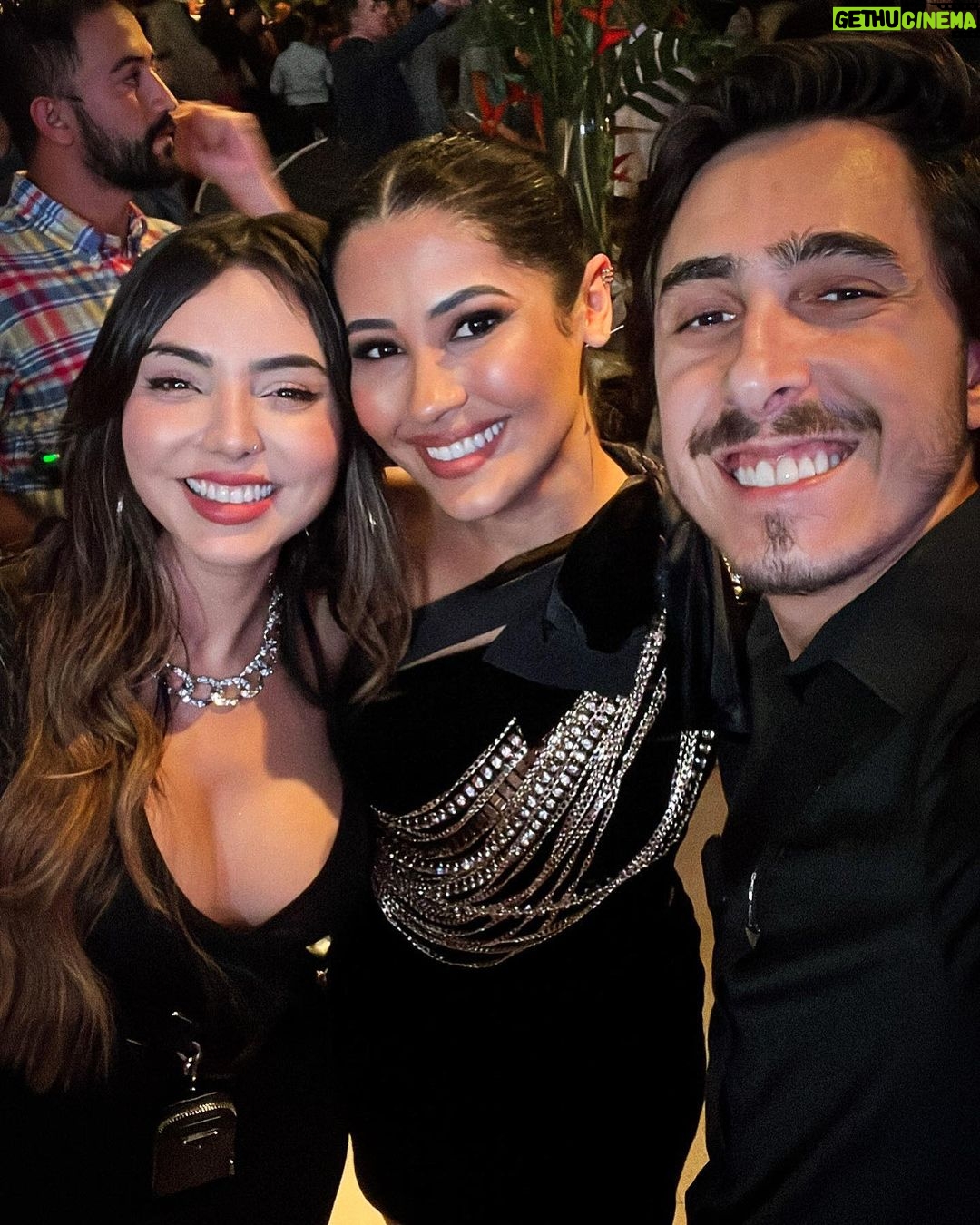 Felipe Castanhari Instagram - Estive no primeiro São João da Thay em 2017, por isso é tão bacana voltar pra São Luís depois de 5 anos e ver como esse evento cresceu, e não só de tamanho mas principalmente de importância. Parabéns @thaynaraog e @unicefbrasil, essa iniciativa é muito linda! Obrigado pela excelente recepção, e Maranhão continua lindo! ❤️