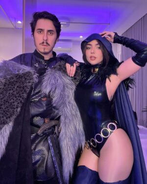 Felipe Castanhari Instagram - Um multiverso onde a Ravena encontra o Jon Snow 🤓
.
Preciso dar os créditos desse meu cosplay maravilhoso feito pelas perfeitas @deborafuzeti e @callmepinke ❤️‍🔥
A roupa do @fecastanhari é da @breshowfantasias